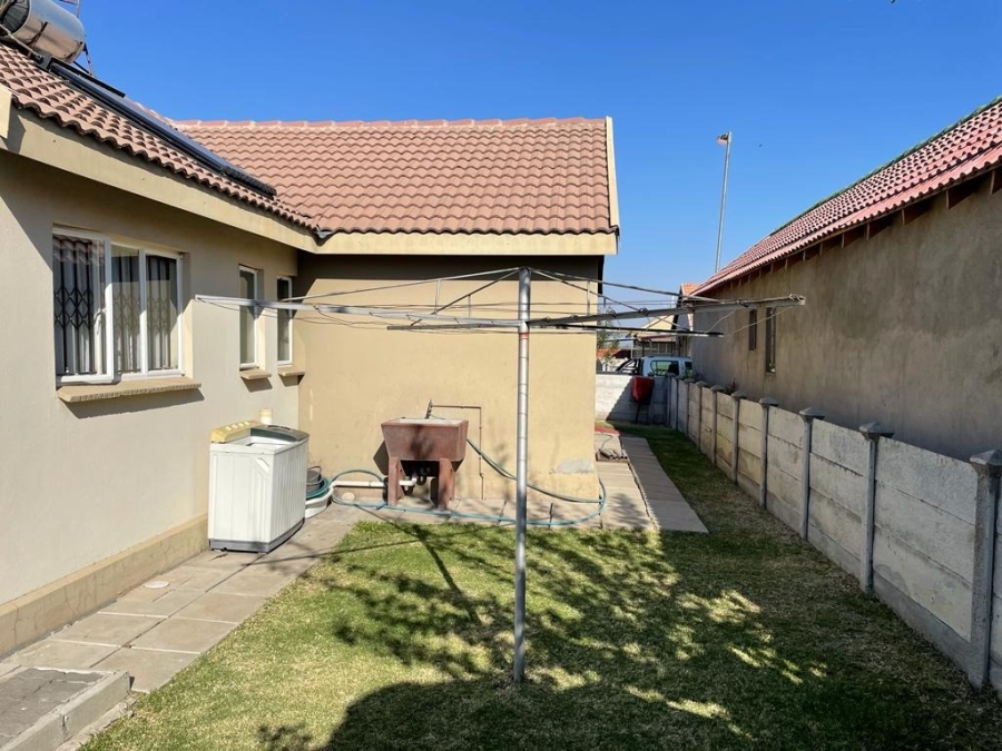 3 Bedroom Property for Sale in Freedom Park North West